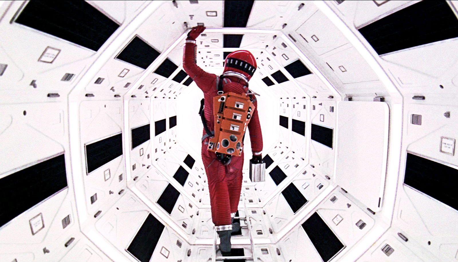 КИНОКЛАСИКА „2001: КОСМИЧЕСКА ОДИСЕЯ“ | 1968 |